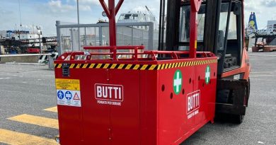 Sicurezza in porto, a Livorno consegnate agli operatori le “celle” di primo soccorso